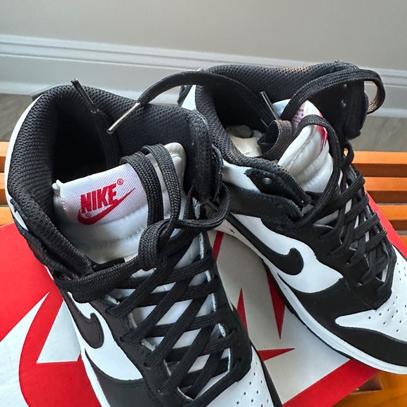 Nike women’s 6 dunk high Black and White Sneakers Trainers - Picture 7 of 9